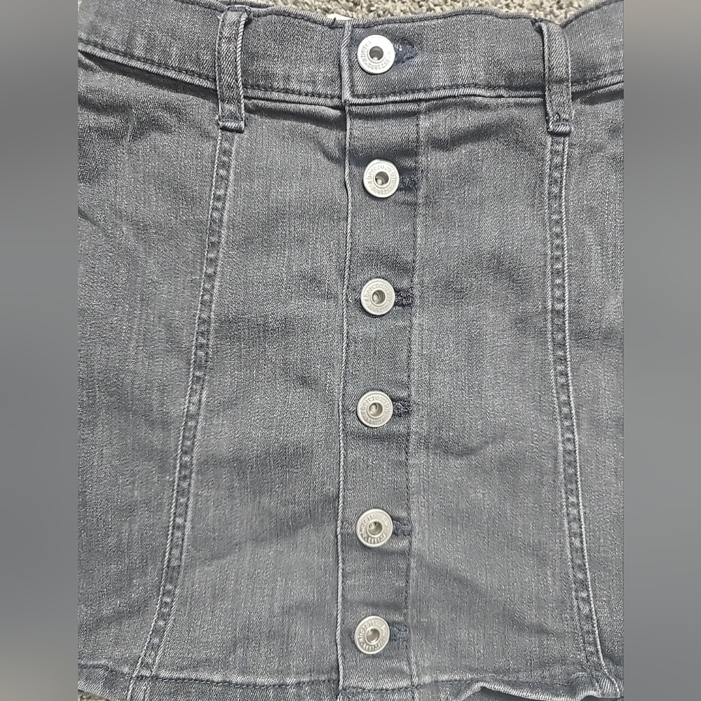 Abercrombie Kids Dark Gray Denim Skirt Button Accent Size 9/10 Girls - Picture 9 of 9